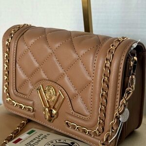 🎁Brand New Authentic Elegant Tan Quilted Chain Bag Valentino Orlando.
